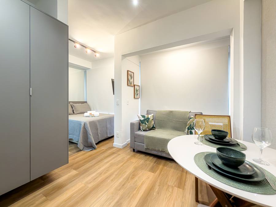 Sala e quarto do Studio Itaim Bibi